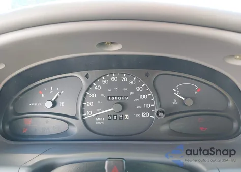 2001 Ford Escort z USA, uszkodzony, nr VIN 3FAFP13P91R137689